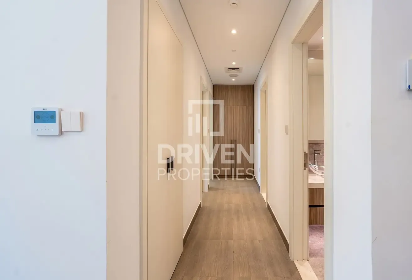 Park View | Ready to Move in | Premium Quality