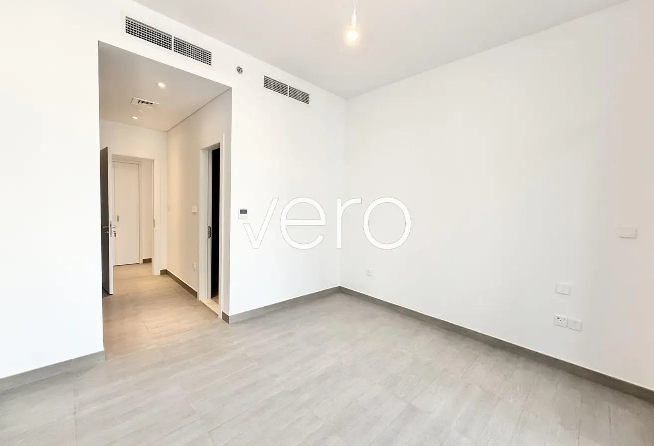 Premium | Best Amenities | Vacant Unit