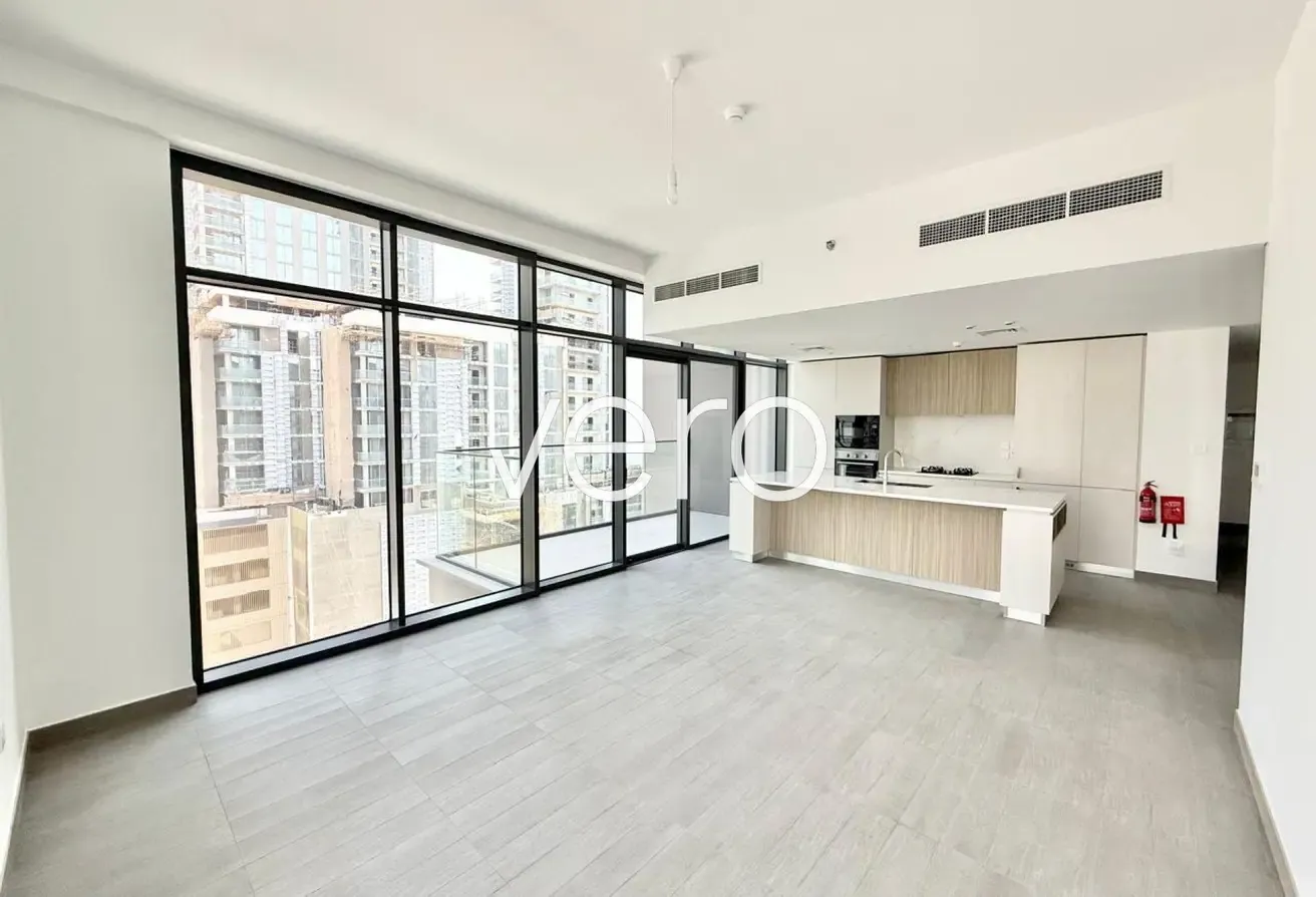 Open Layout | Corner Unit | Vacant