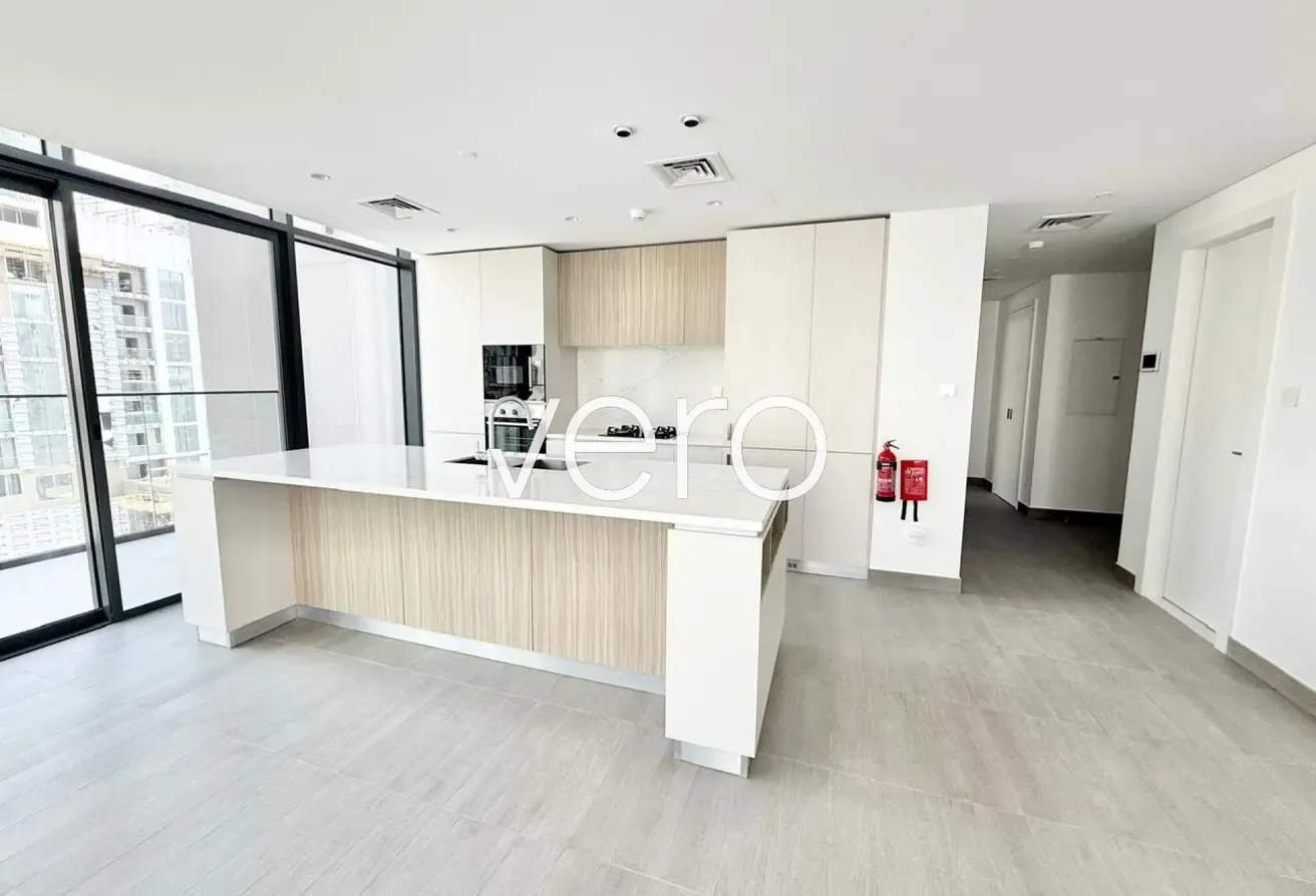 Open Layout | Corner Unit | Vacant
