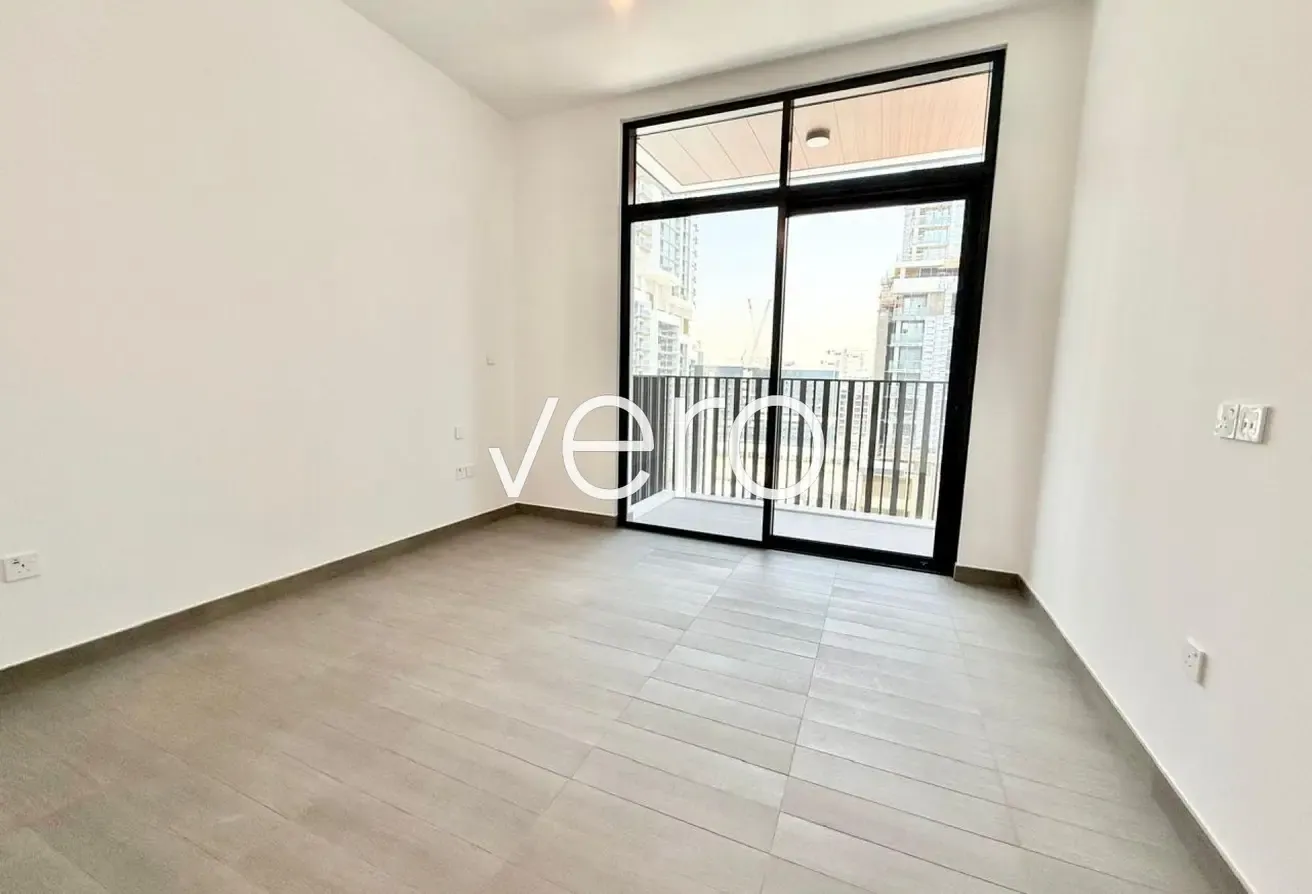 Open Layout | Corner Unit | Vacant