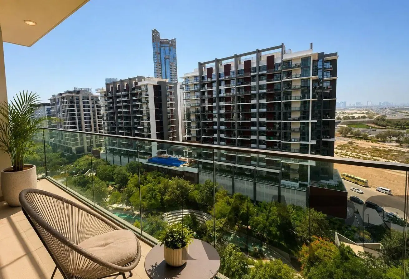 2 Parkings | Corner Unit | Semi Furnished | Prime