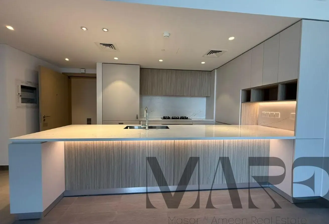 2 Parkings | Corner Unit | Semi Furnished | Prime