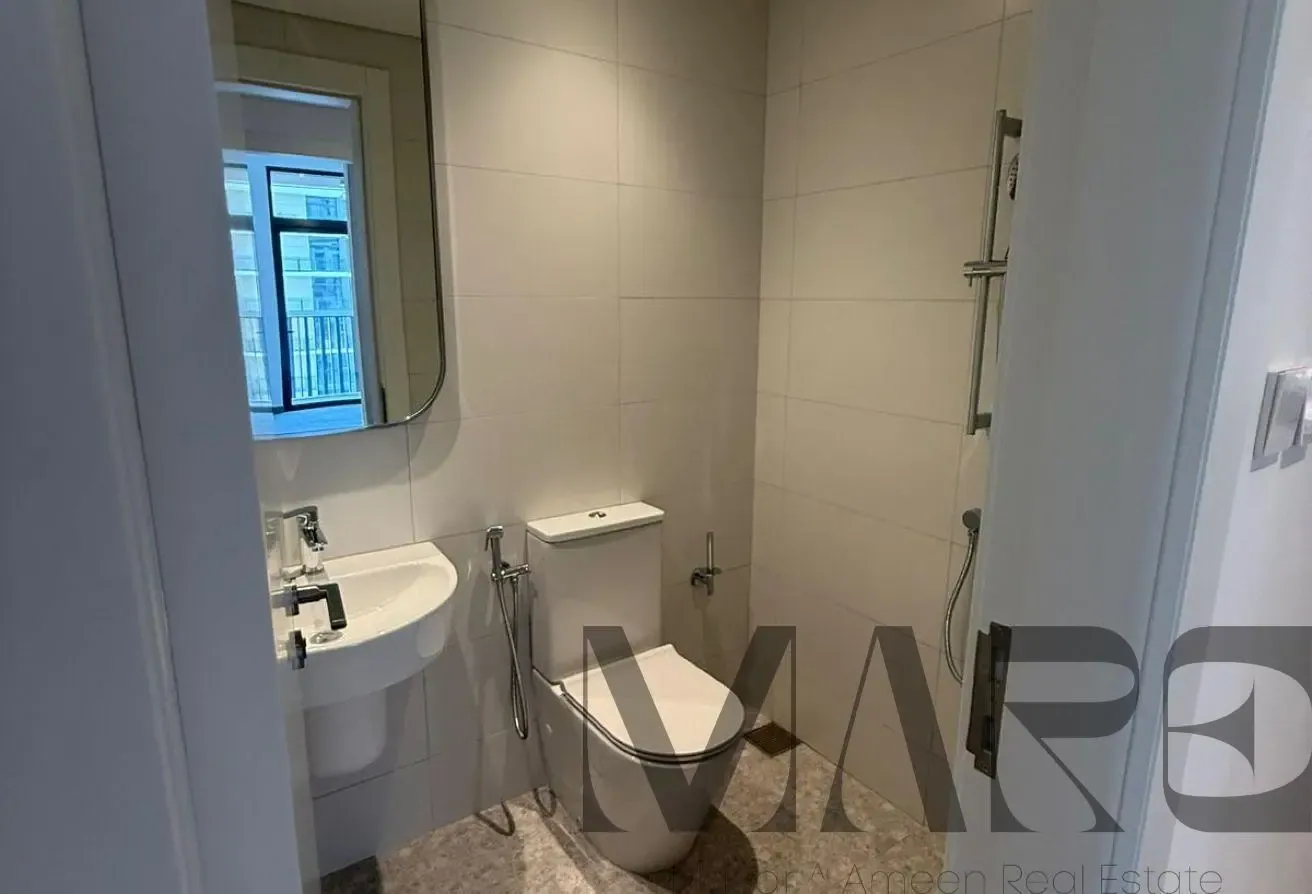 2 Parkings | Corner Unit | Semi Furnished | Prime