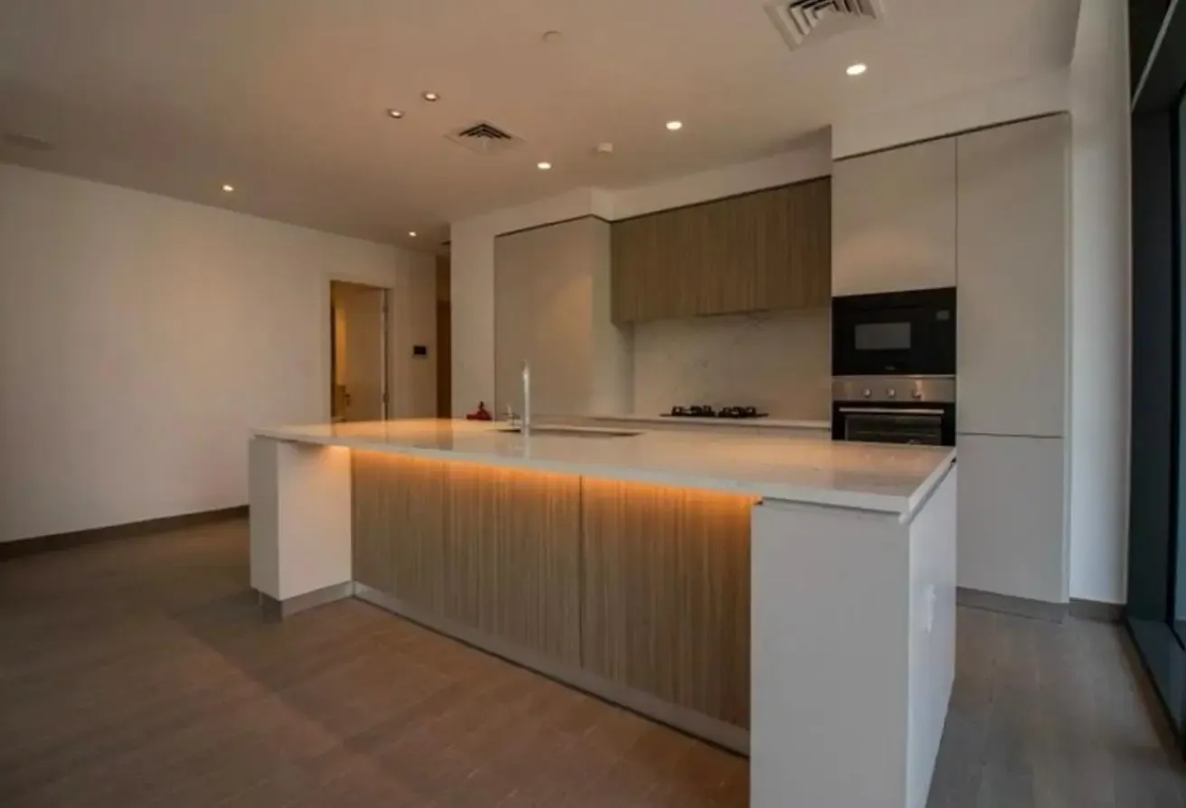 Big Layout l Ready to move l Cheques negotiable