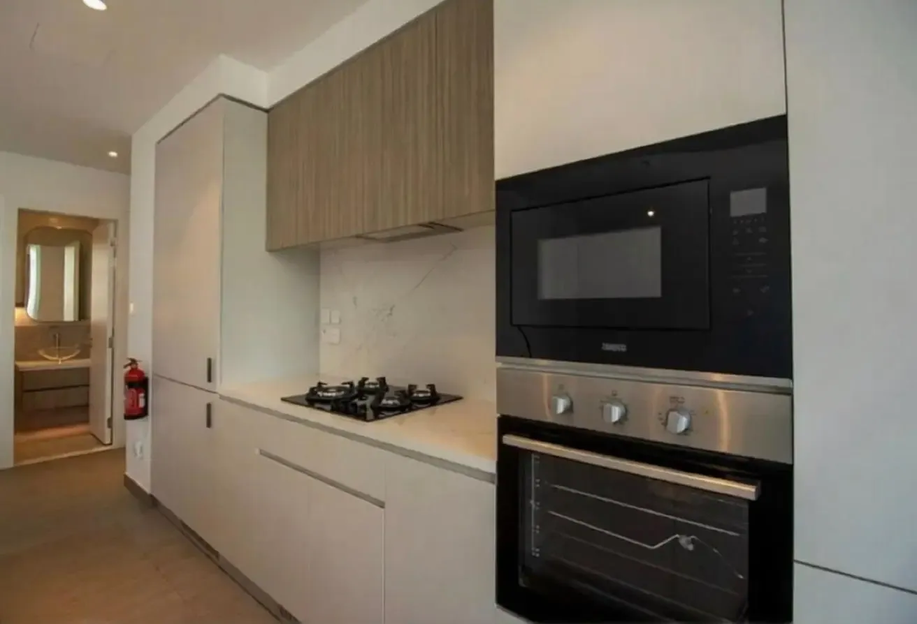 Big Layout l Ready to move l Cheques negotiable
