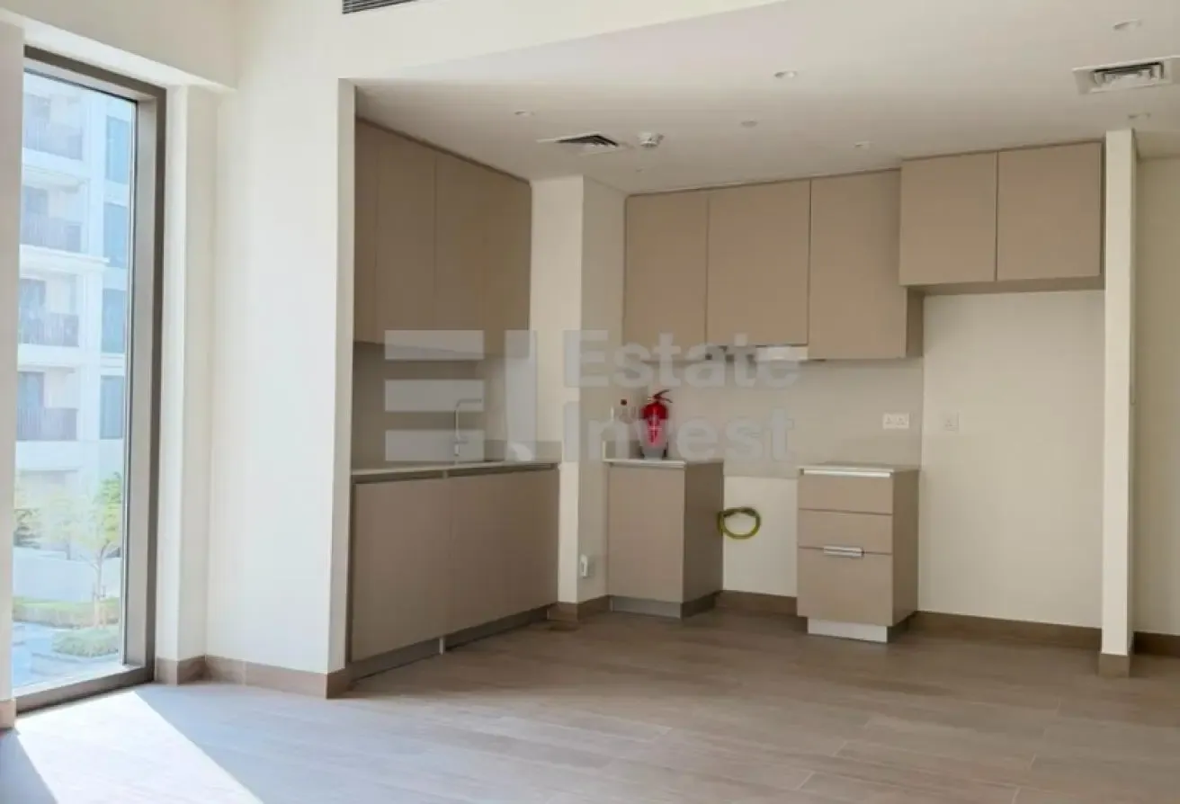 UNFURNISHED / 2 BALCONIES / FIRST TENANT