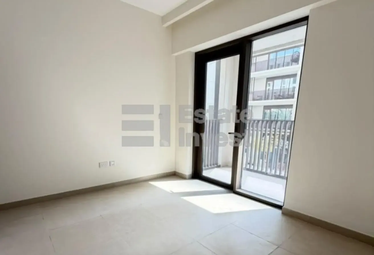 UNFURNISHED / 2 BALCONIES / FIRST TENANT