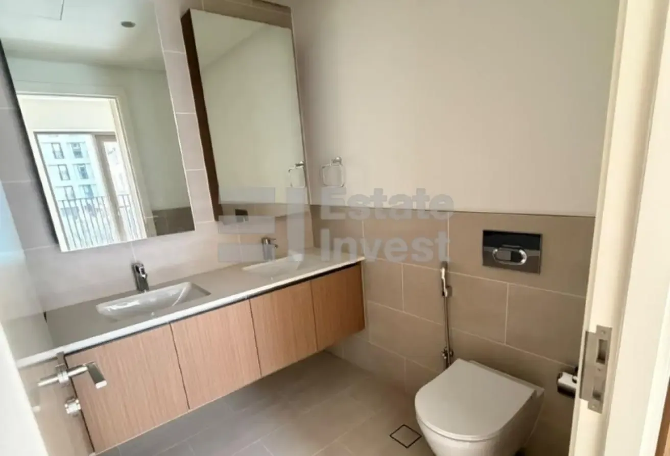 UNFURNISHED / 2 BALCONIES / FIRST TENANT