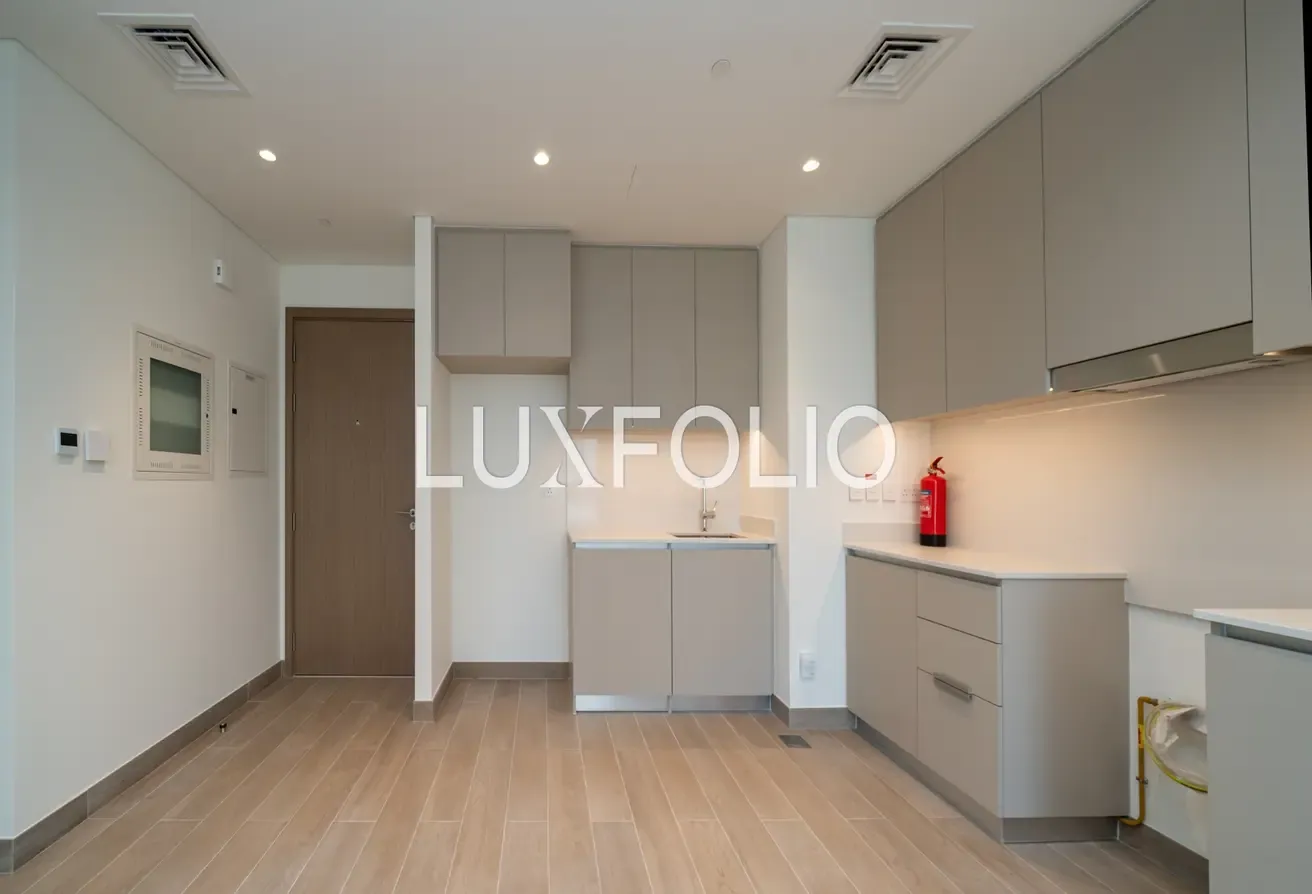 Lagoon View | Beach Access | Vacant
