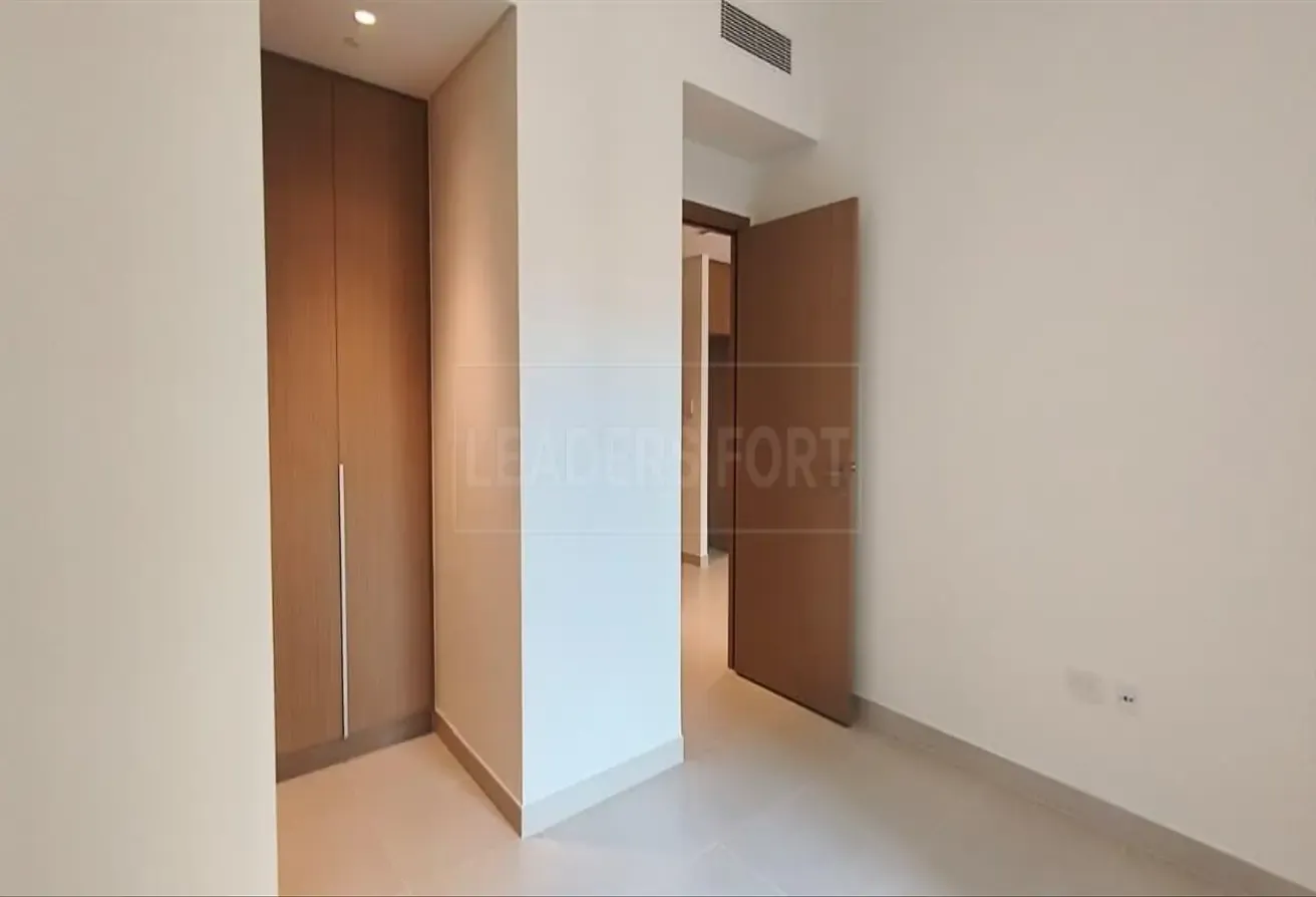 Brand New l Semi Furnished l Beach Accsess