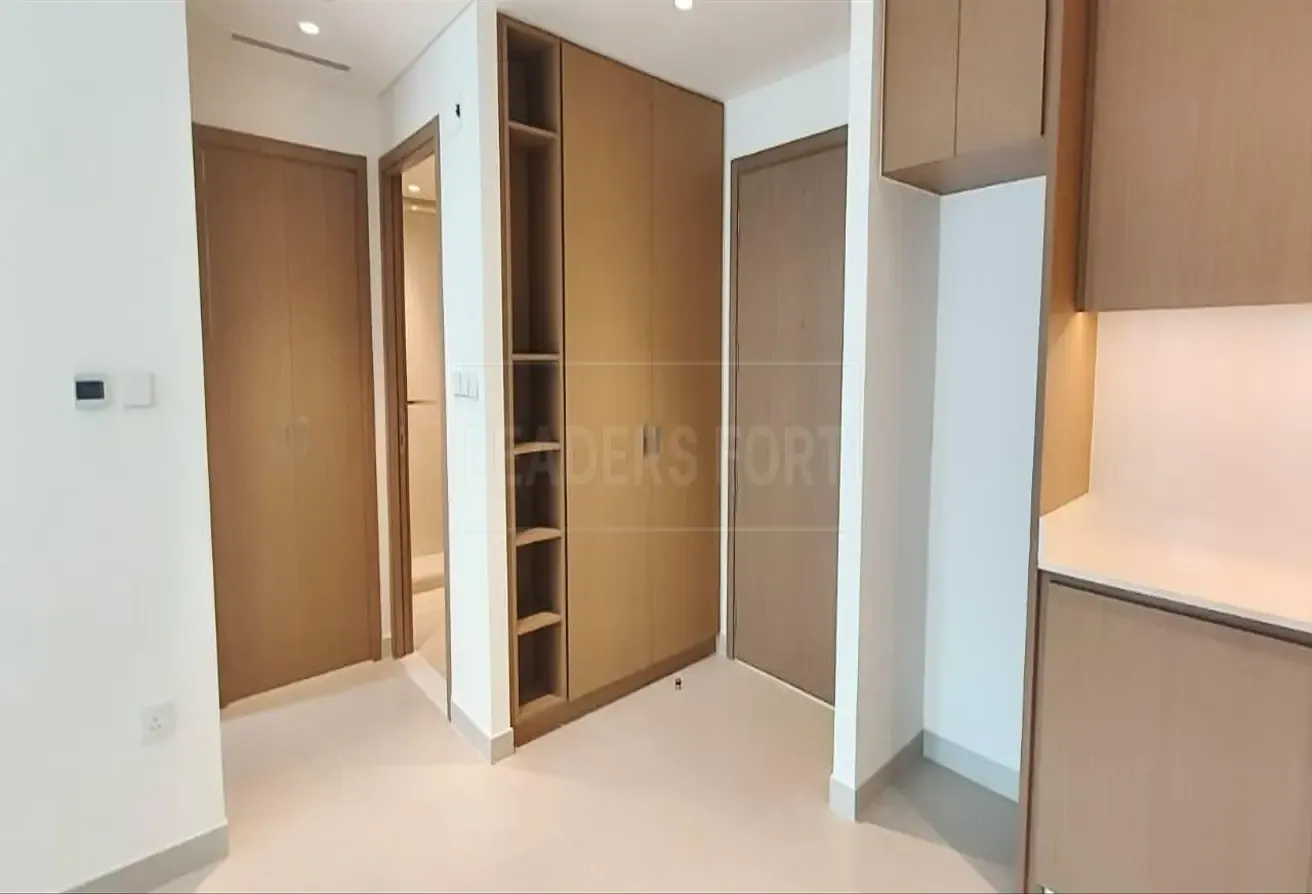 Brand New l Semi Furnished l Beach Accsess