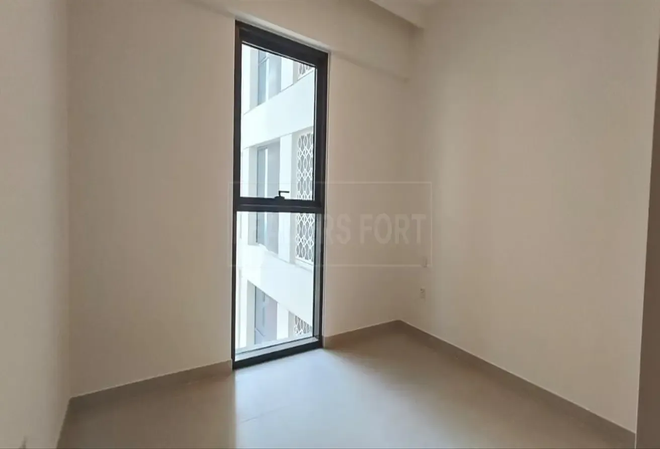 Brand New l Semi Furnished l Beach Accsess