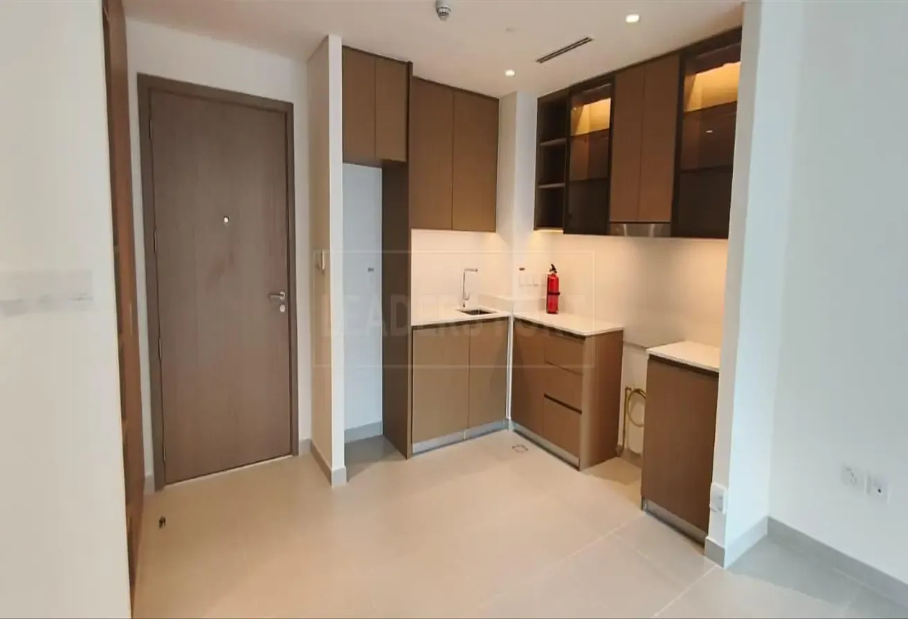 Brand New l Semi Furnished l Beach Accsess