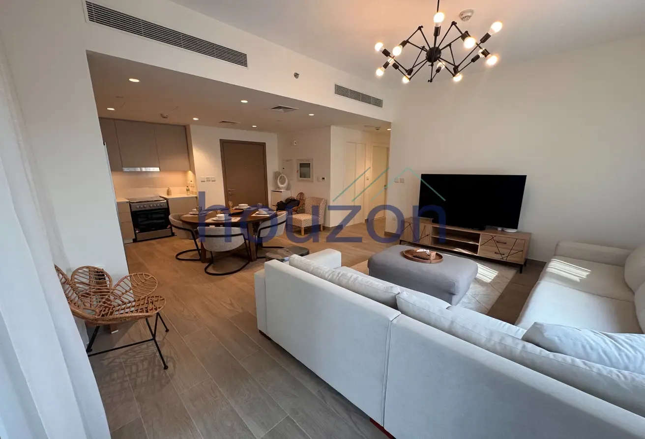 Luxurious 2BR | Sea View | Beach Access