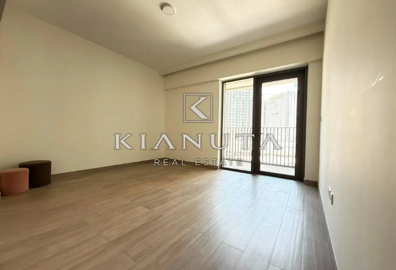 SEMI FURNISHED | NEW | LUXURY | READY | LOCATED