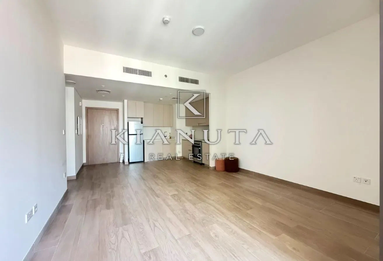 SEMI FURNISHED | NEW | LUXURY | READY | LOCATED