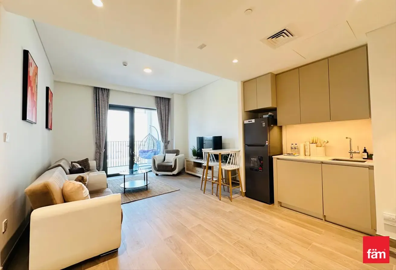 Lovingly Furnished | Private Beach | 12 Chqs