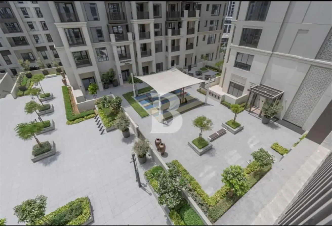 Best | Vacant in September | Creek Beach View