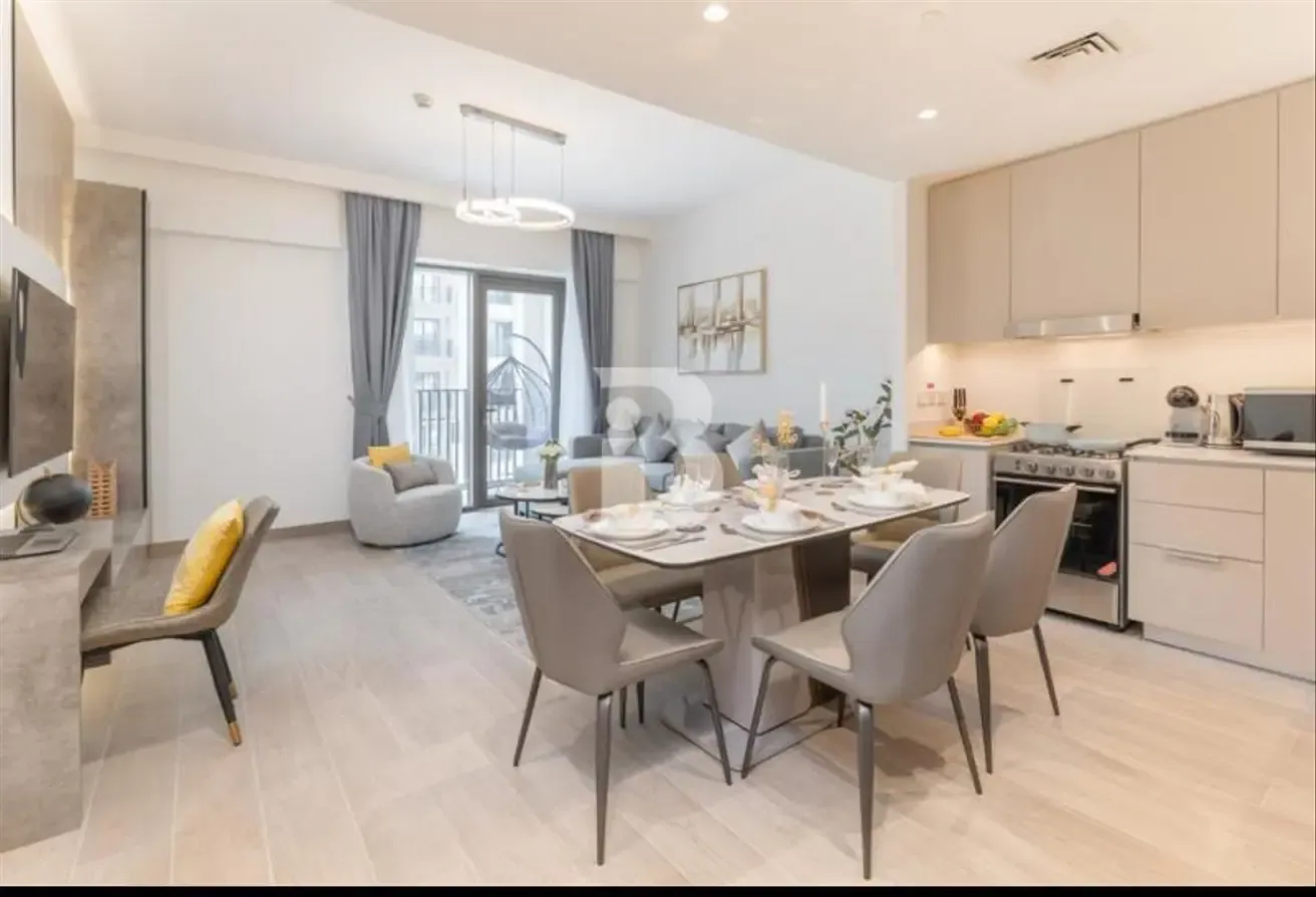 Best | Vacant in September | Creek Beach View
