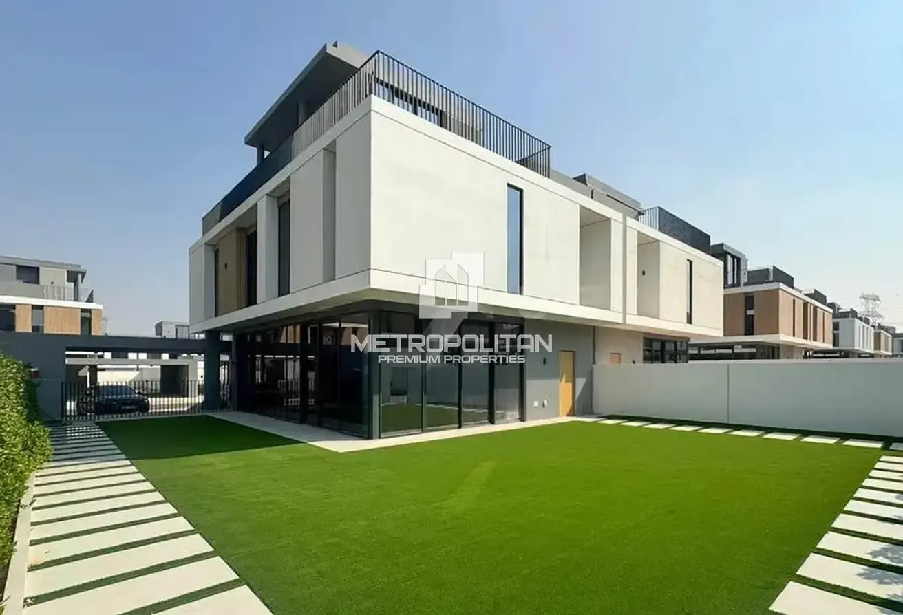 Single Row| Brand New| Corner| 5BR | Semi Detached