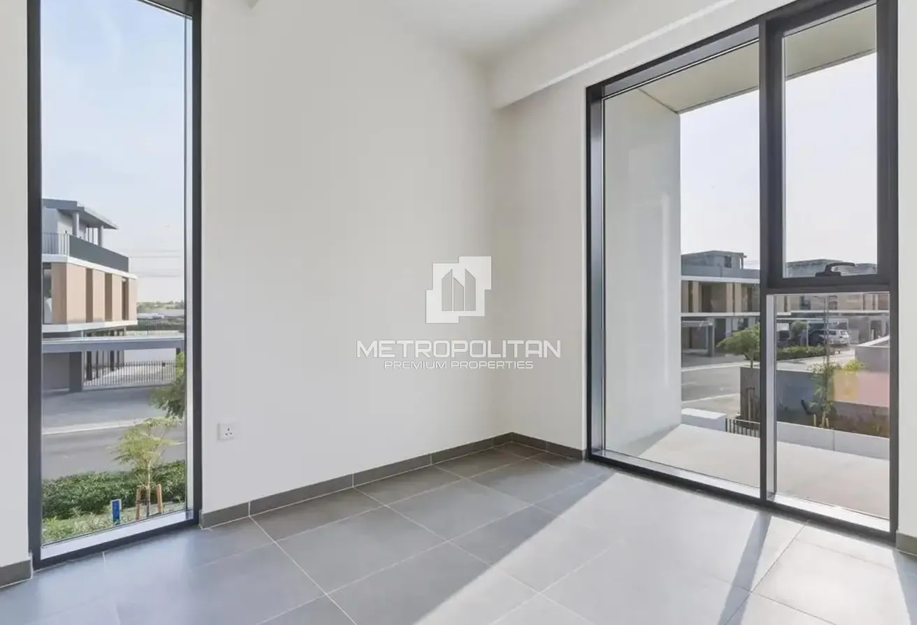 Single Row| Brand New| Corner| 5BR | Semi Detached