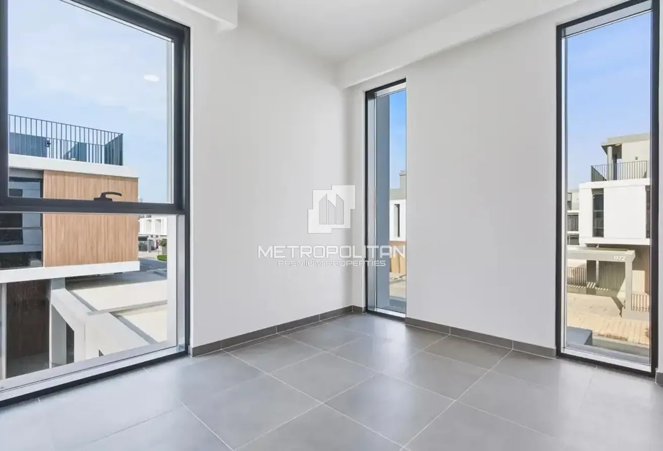 Single Row| Brand New| Corner| 5BR | Semi Detached