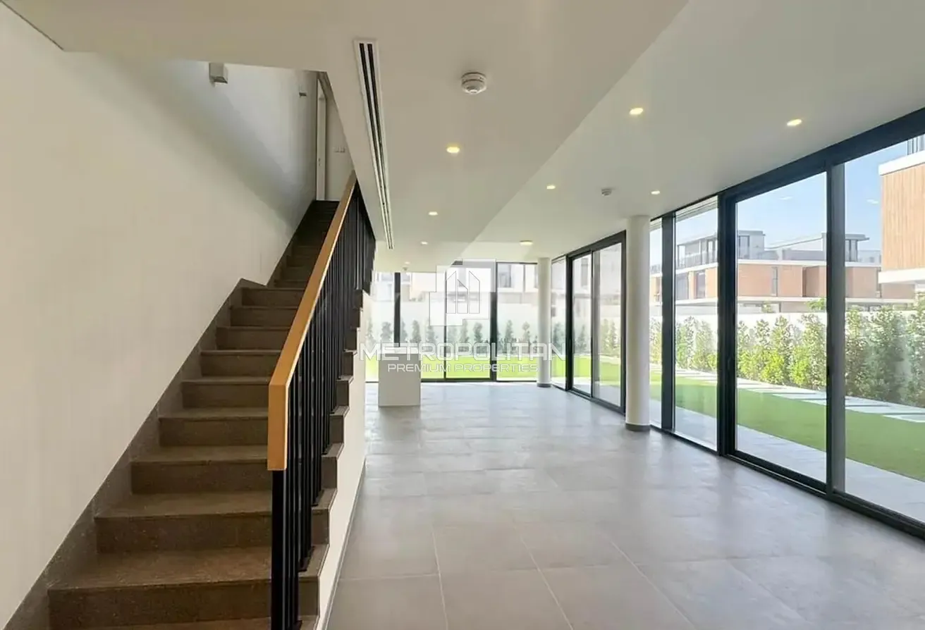 Single Row| Brand New| Corner| 5BR | Semi Detached
