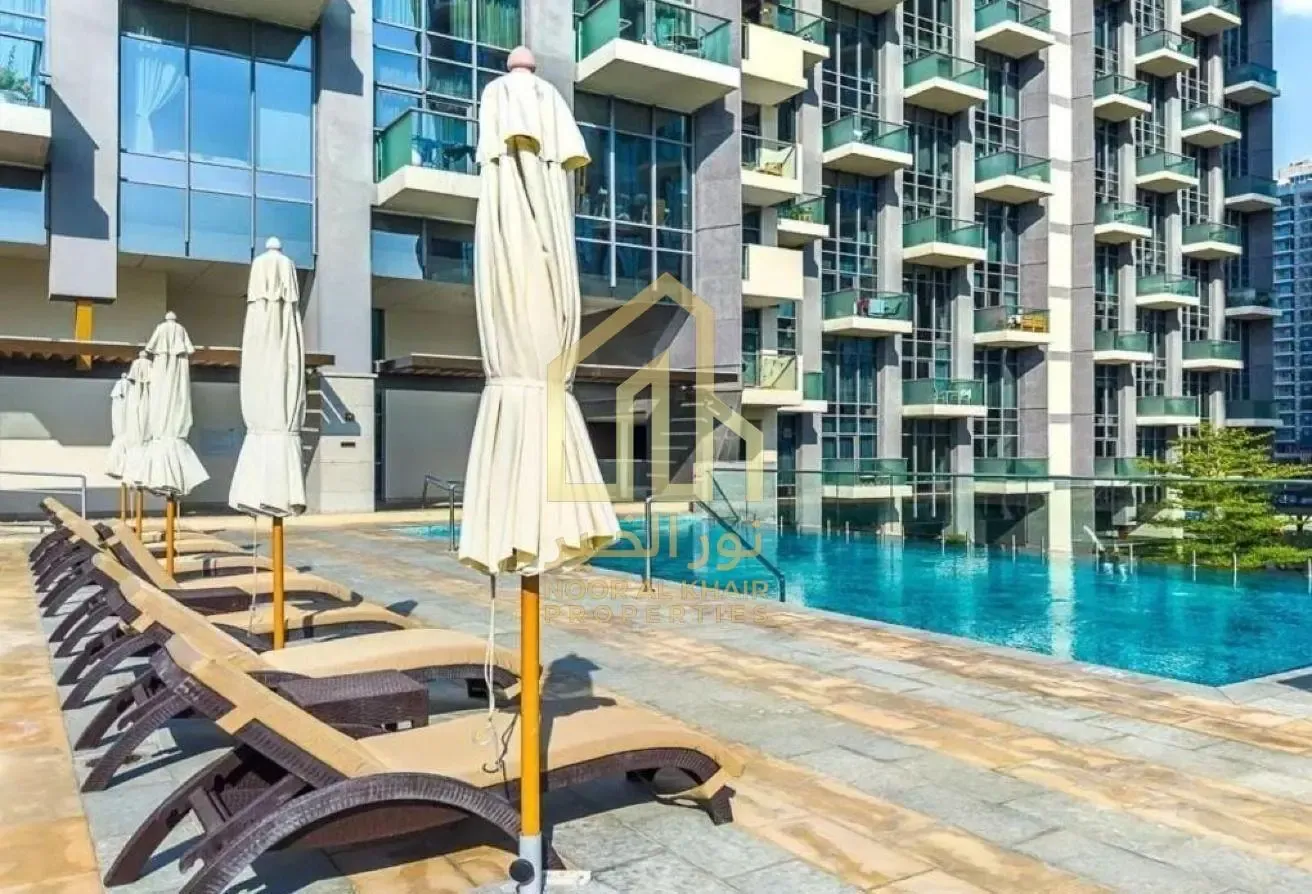 Luxury Unit - Premium Building