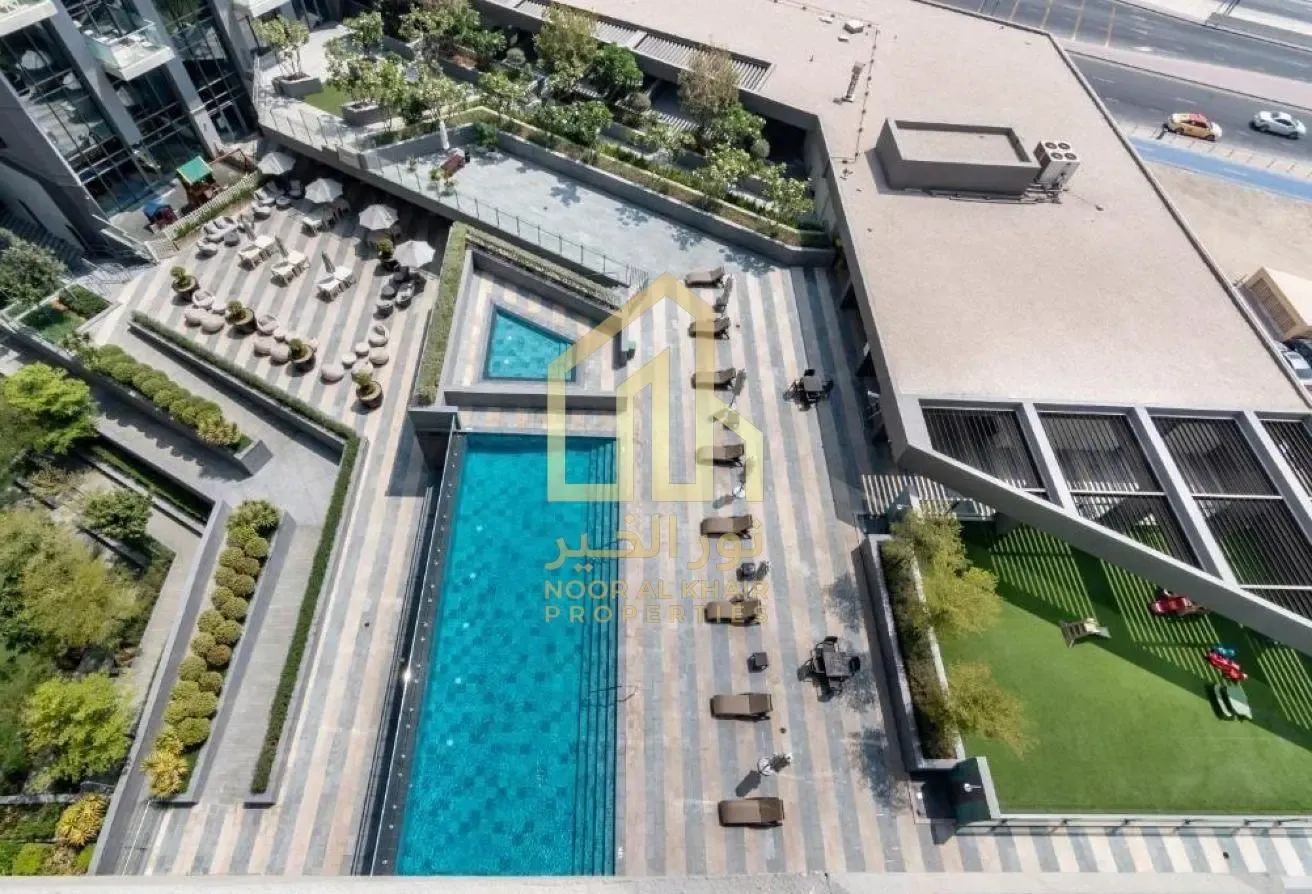 Luxury Unit - Premium Building