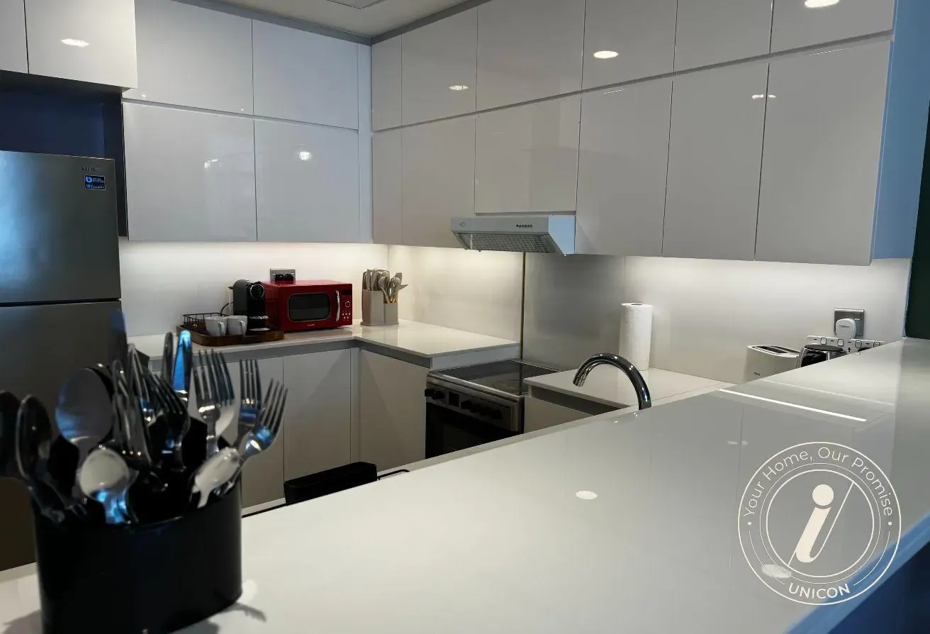 Luxury Furnished 1 BR | Pool and Gym | w/ Balcony