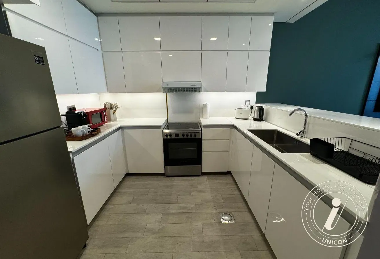 Luxury Furnished 1 BR | Pool and Gym | w/ Balcony