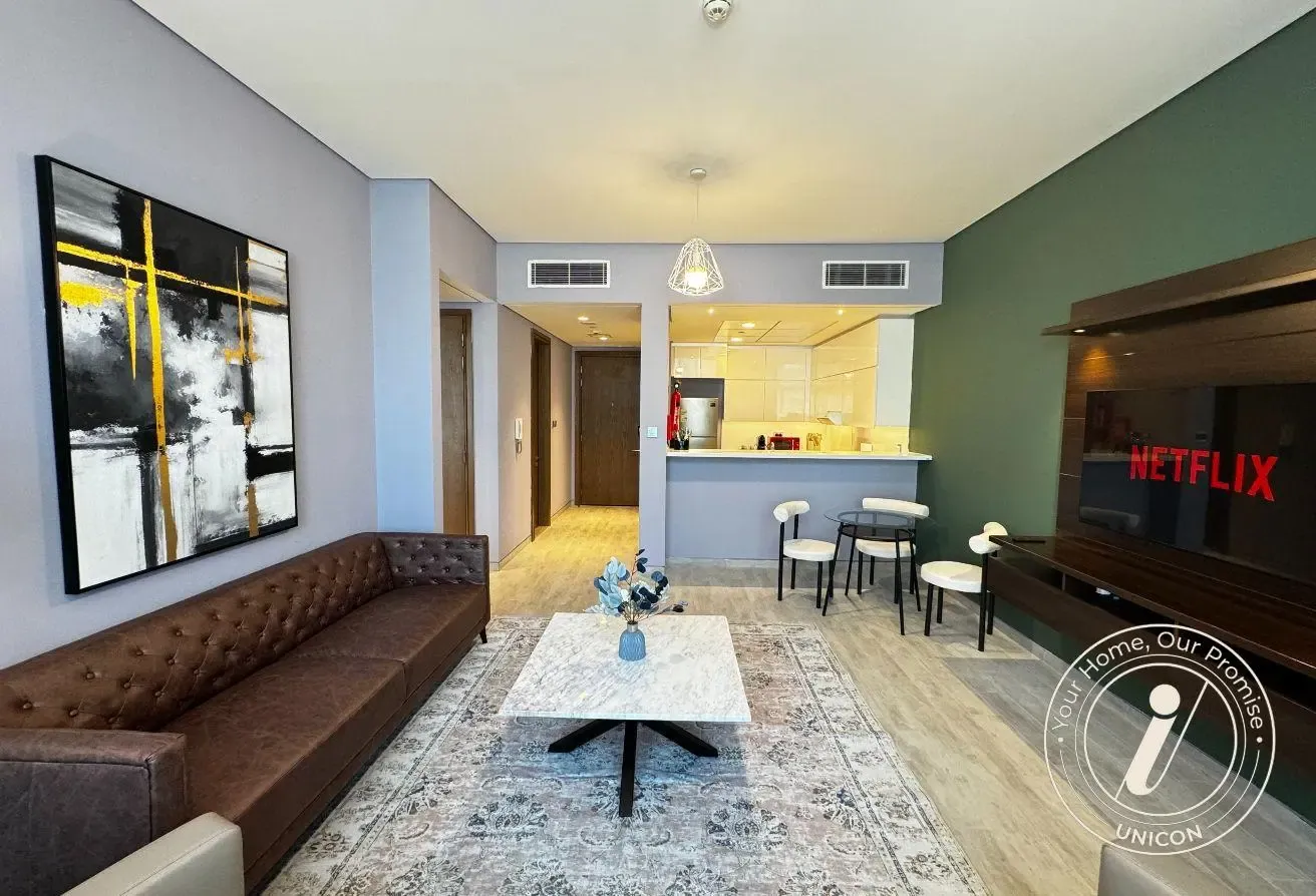 Luxury Furnished 1 BR | Pool and Gym | w/ Balcony