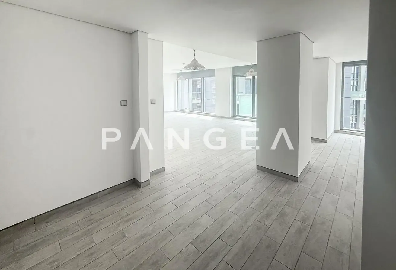 Big Layout | Burj Khalifa and Canal View | Penthouse