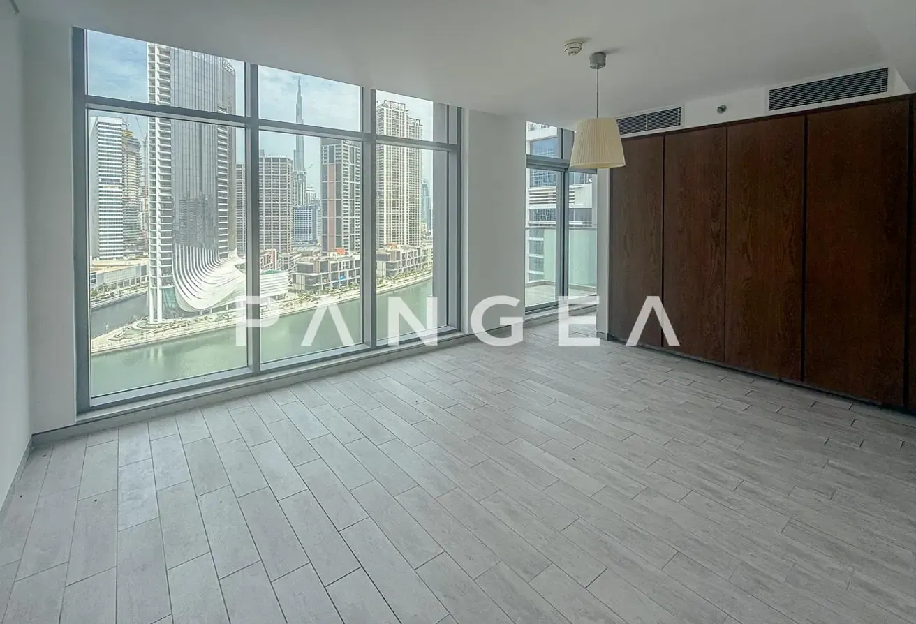 Big Layout | Burj Khalifa and Canal View | Penthouse
