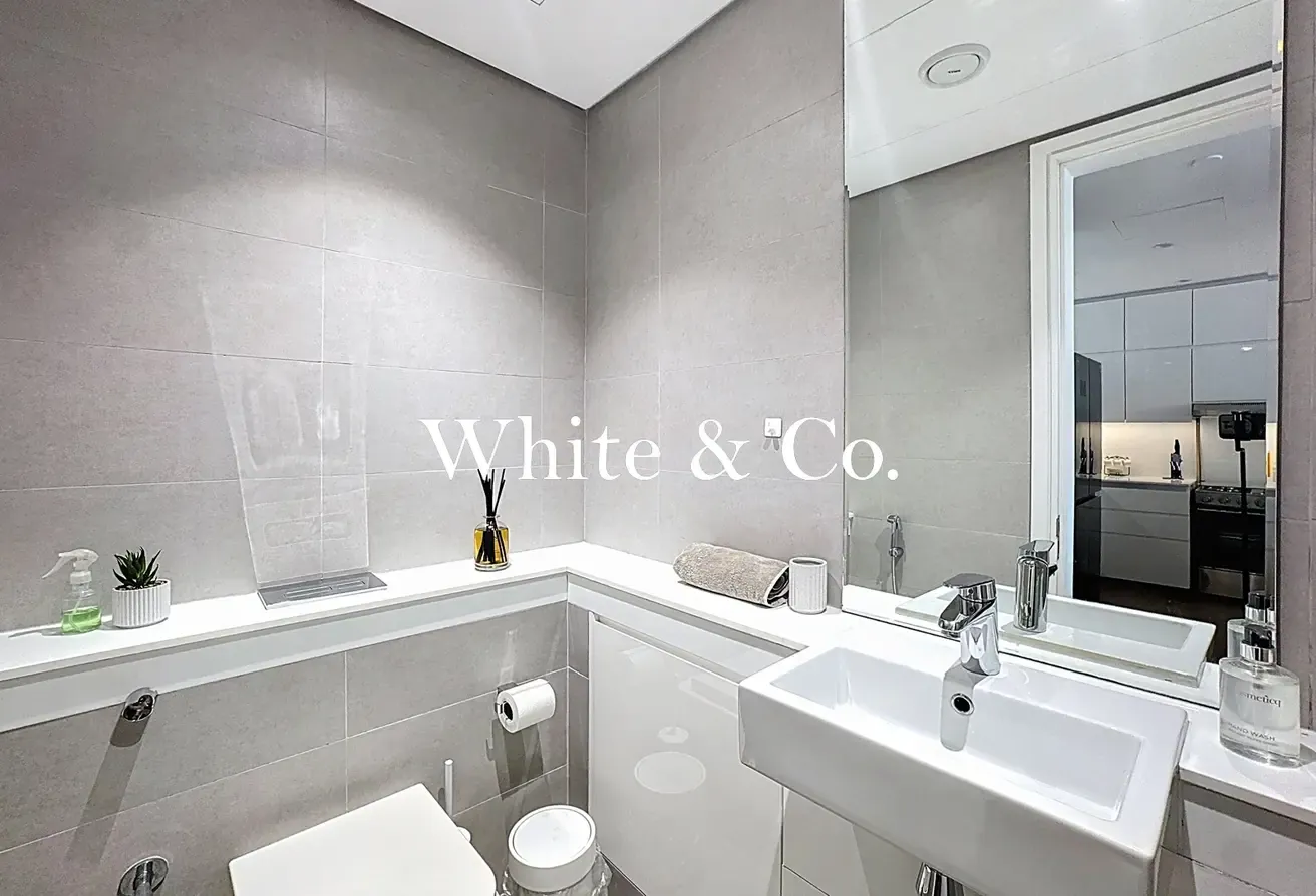 Modern | Spacious | Fully Furnished 1 Bed