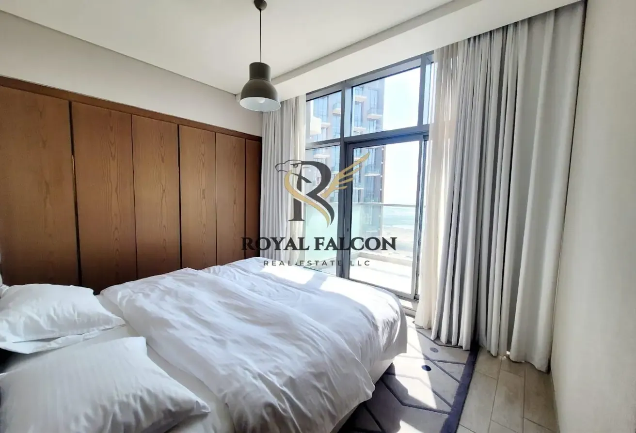 FULL CANAL AND STABLE VIEW| HIGH FLOOR| UNFURNISH