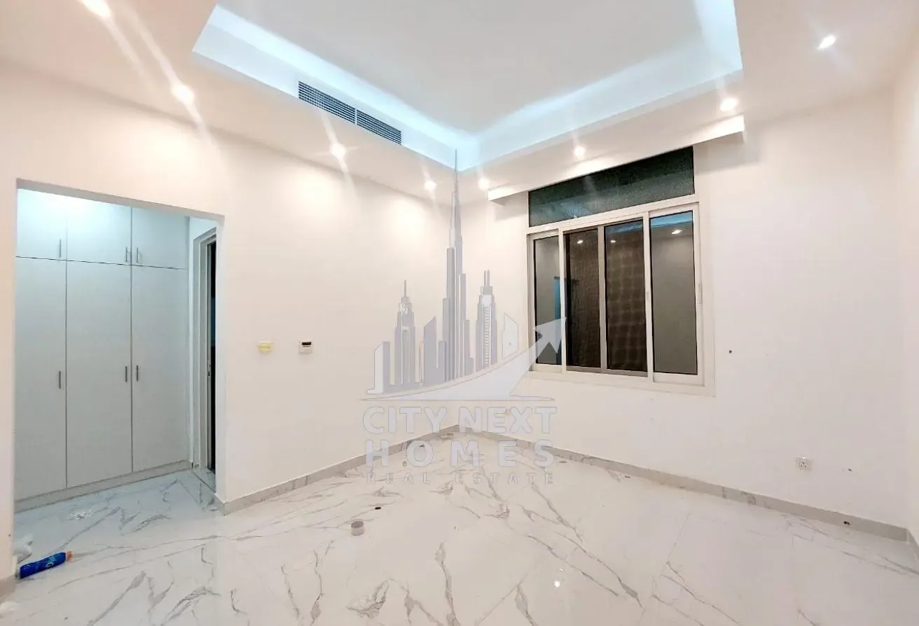 MODERN STYLE 4BR VILLA FOR RENT IN KHAWANEEJ 2