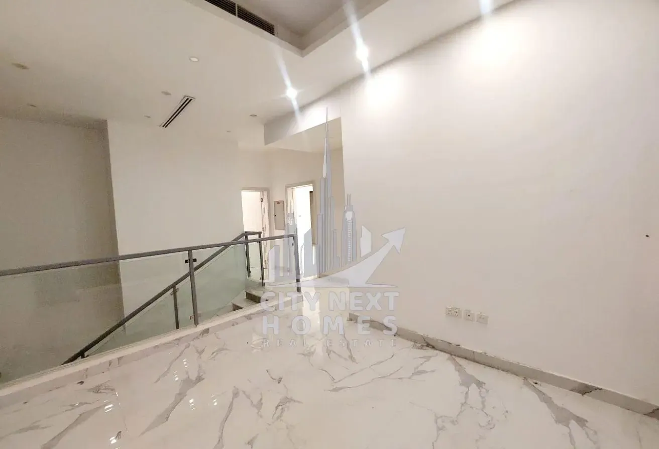 MODERN STYLE 4BR VILLA FOR RENT IN KHAWANEEJ 2
