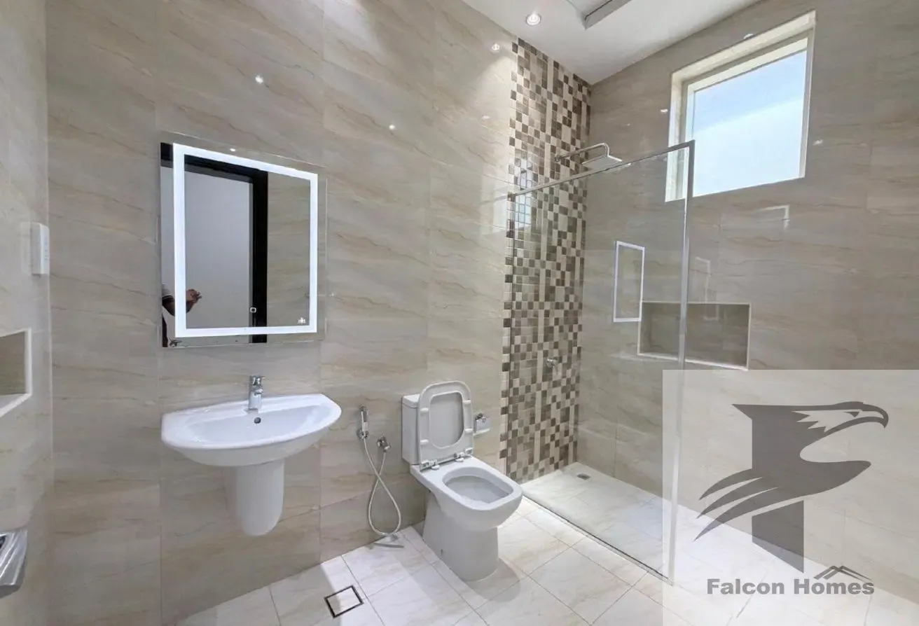Spacious 4BR Villa with Garden Area | Single Floor