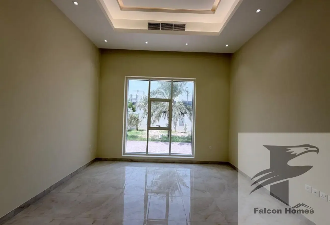 Spacious 4BR Villa with Garden Area | Single Floor