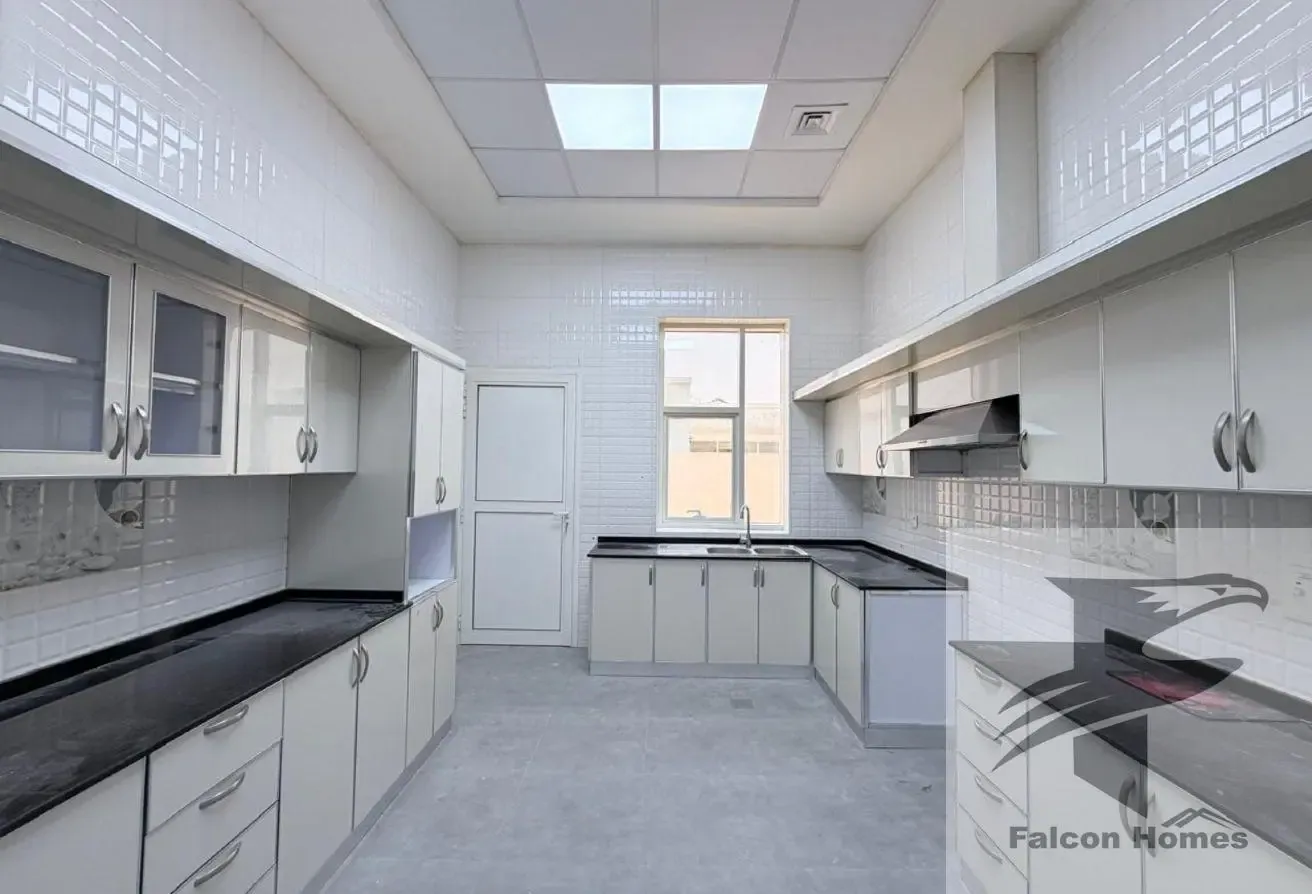 Spacious 4BR Villa with Garden Area | Single Floor