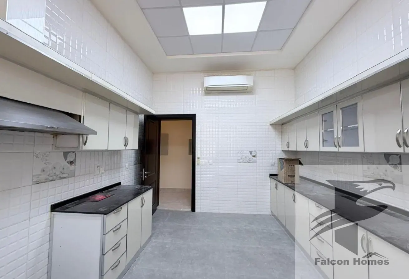 Spacious 4BR Villa with Garden Area | Single Floor