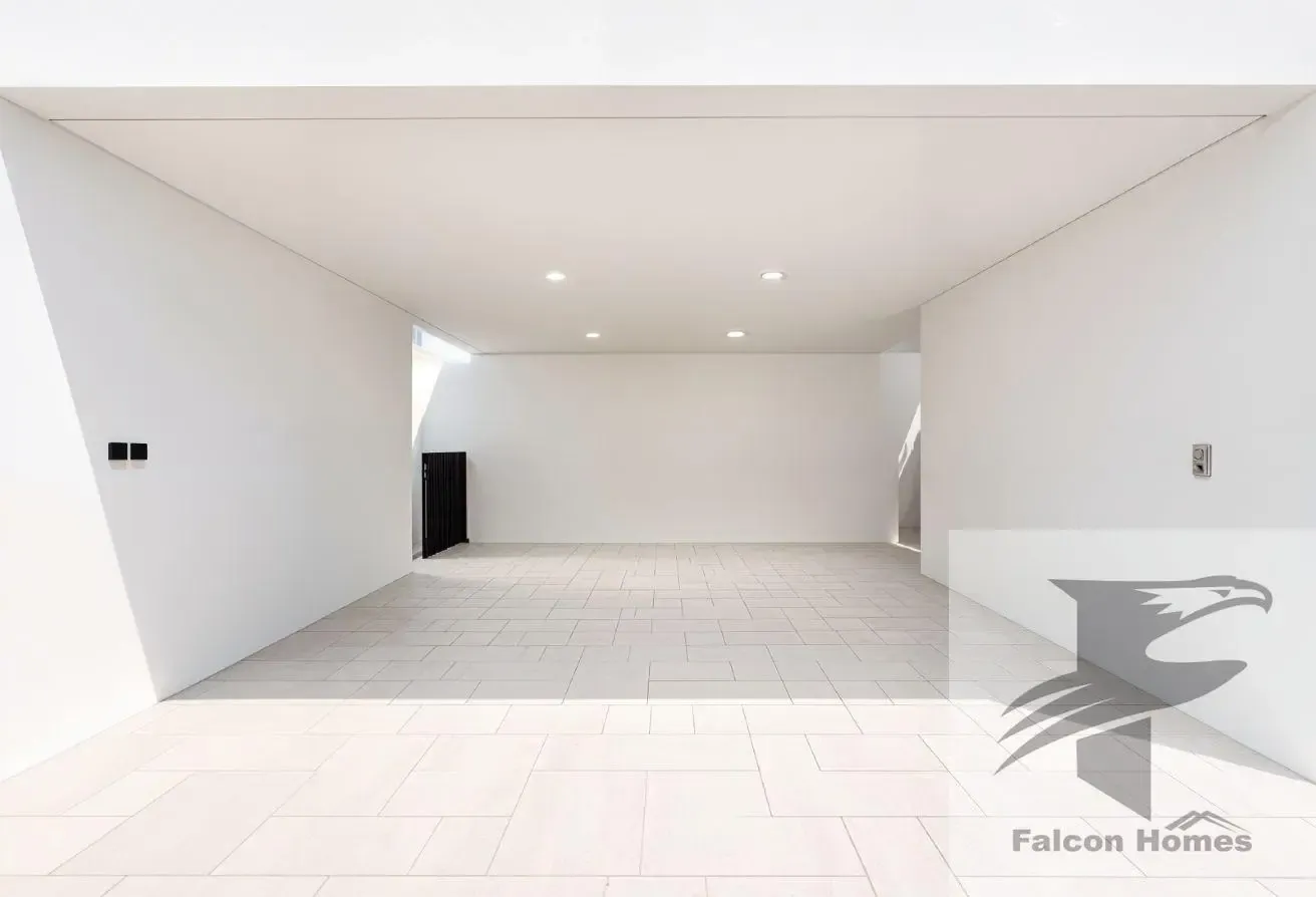 Modern Style 4BR Villa with Pool and Garden