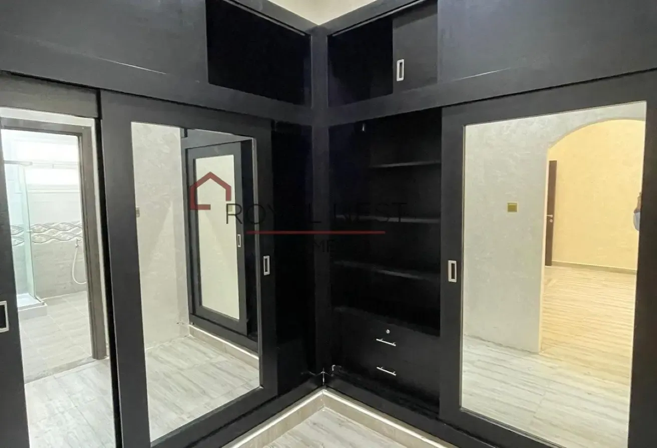 Corner Villa I Brand New I Big Living Space