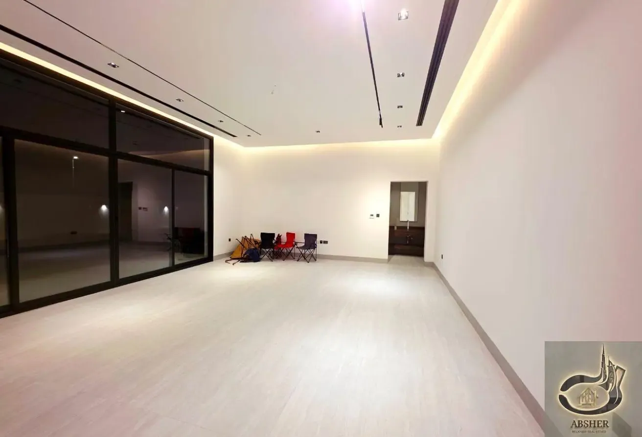 Exclusive 4 Bedrooms Luxury Brand New 20000 sqft