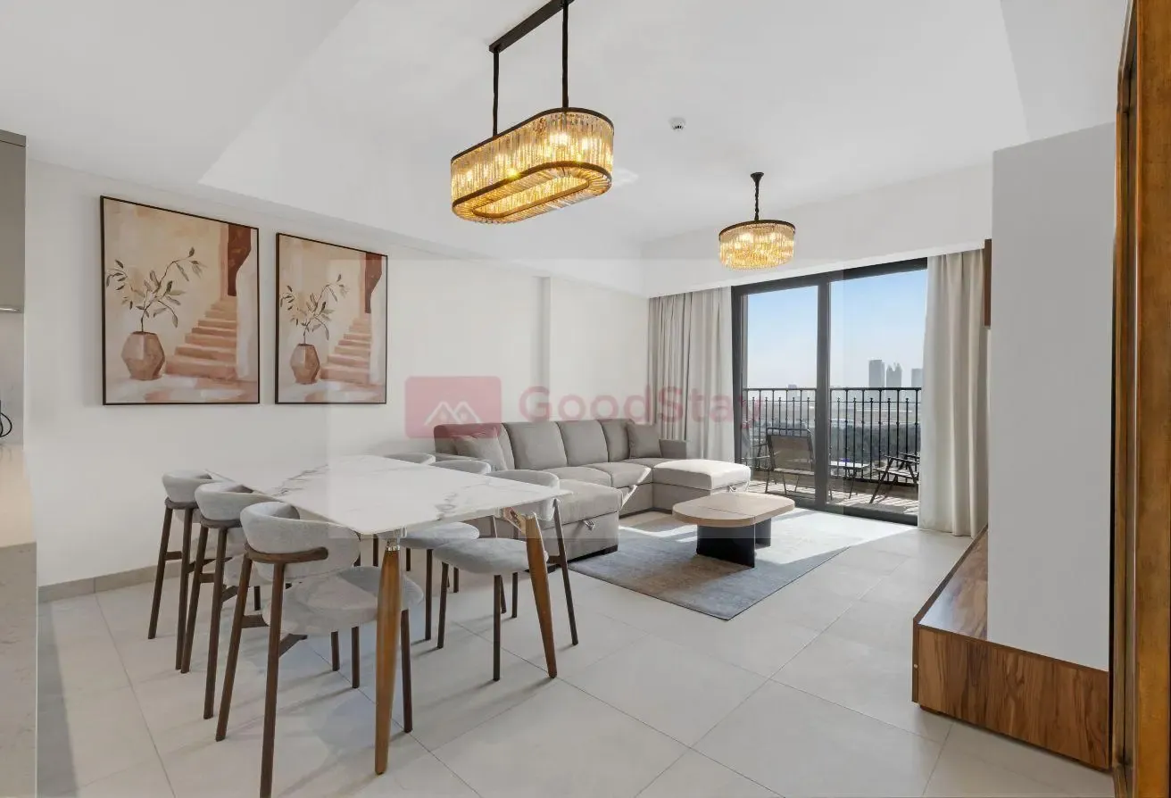 Stylish Fully-Equipped 2BDR, Gym & Pool Access