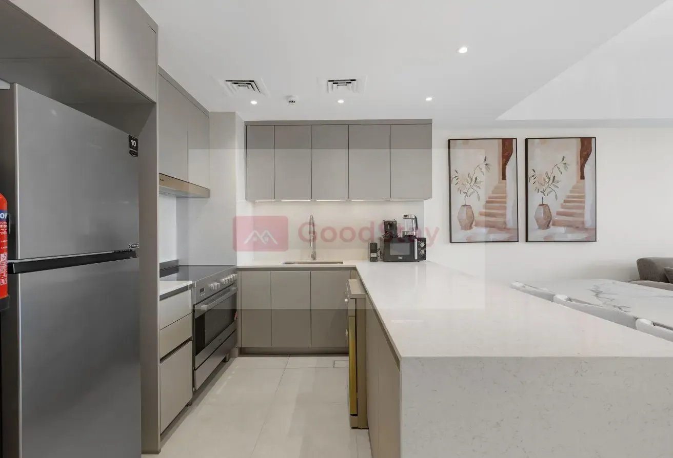 Stylish Fully-Equipped 2BDR, Gym & Pool Access