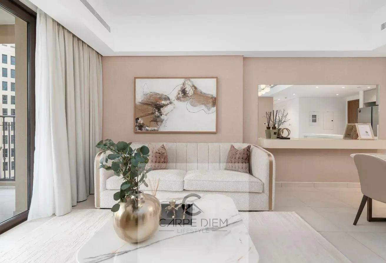 Luxury Furnished Unit in Prime Location