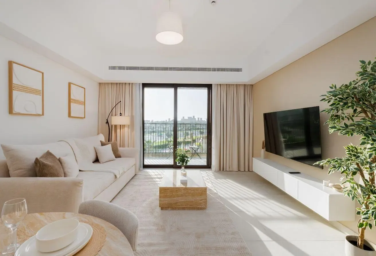 Chic MJL Retreat | Steps to Souk Madinat and Burj